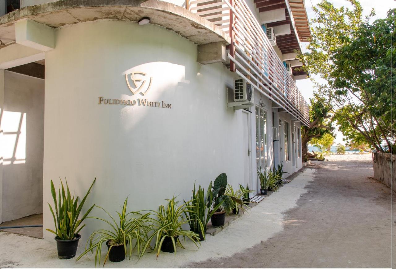 Fulidhoo White Inn Bagian luar foto